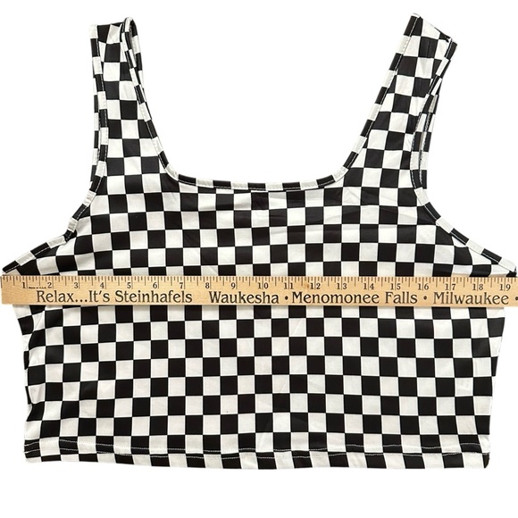 Black & White Checkerboard Crop Top Tank Women’s Size XL 16 Geometric Y2K - Picture 2 of 6